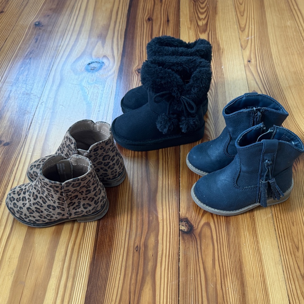 Cat & Jack Leopard, Navy Ankle Boots plus Okie Dokie Black fur boots 5T bundle